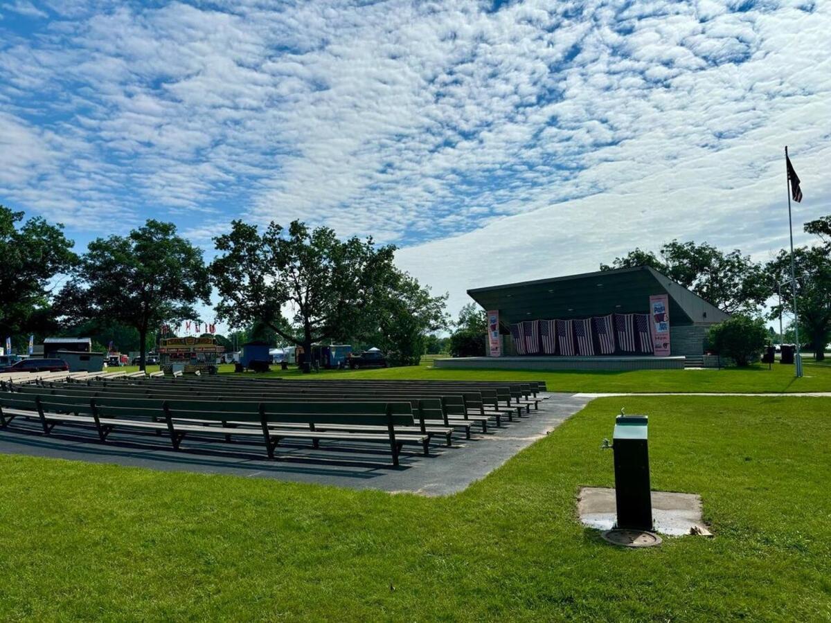 Villa Bay Street Blue Ludington Park Escanaba Exterior foto